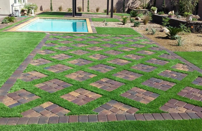 custom pools and spas by greencare.net